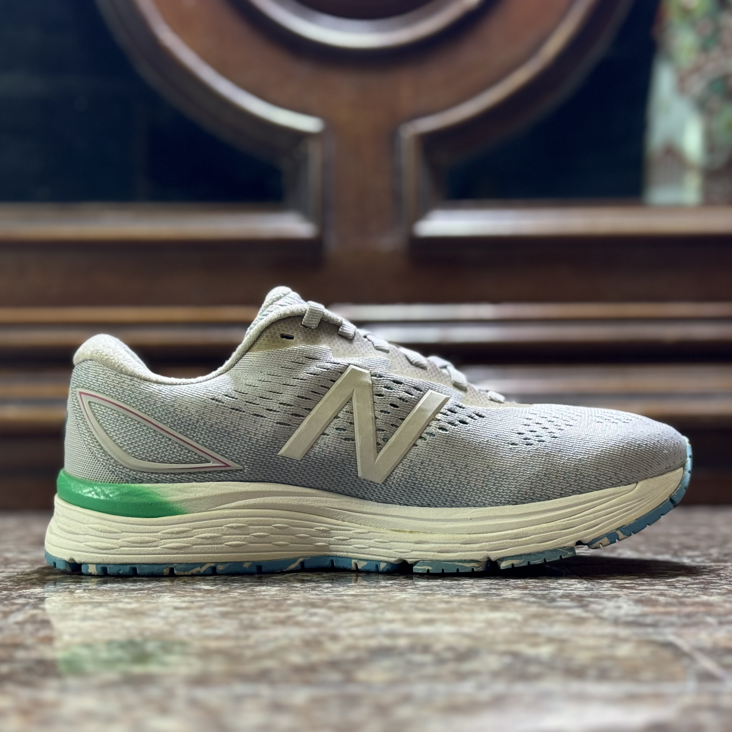 รองเท้าวิ่ง New Balance 880 V9 Women #มือ2 (W7.5US)