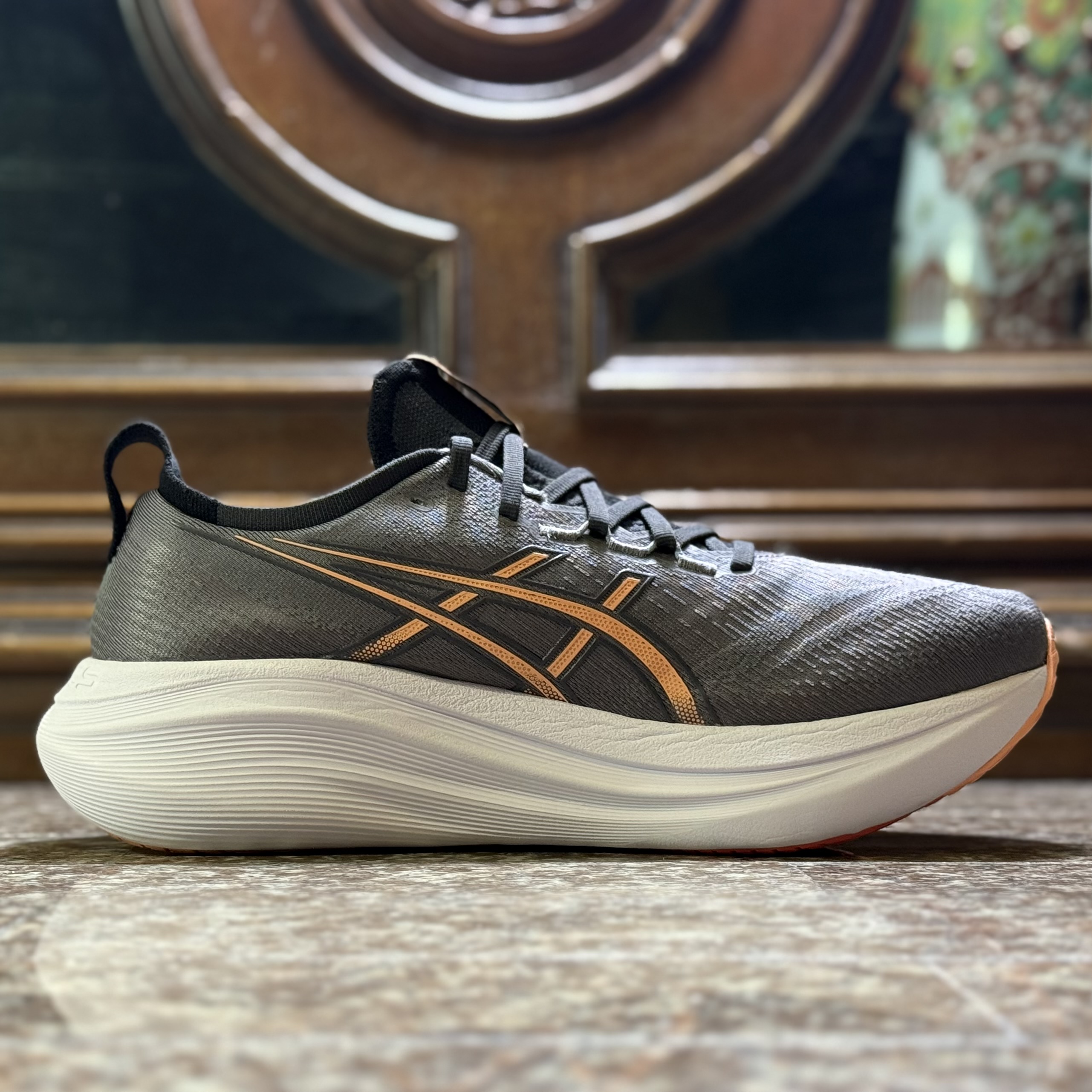 รองเท้าวิ่ง ASICS Gel Nimbus 27 #มือ2 (M10.5US)