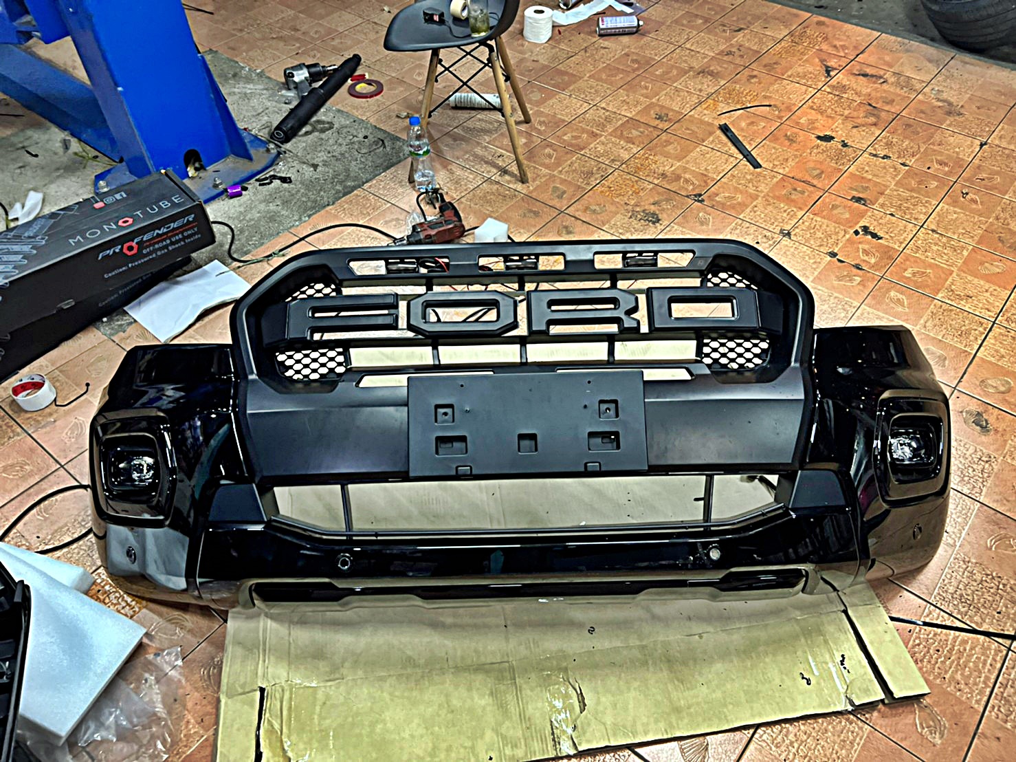 FORD WILDTRAK ชุดแต่งรอบคัน ทรงเมกาที่ STEP9