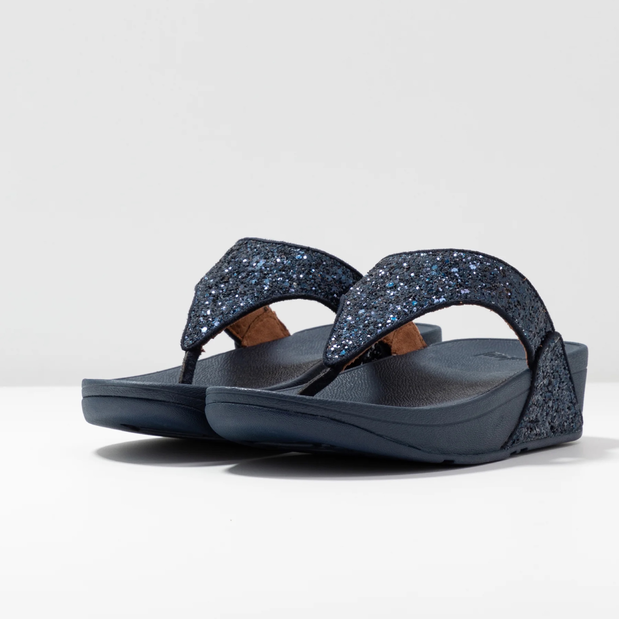 รองเท้า FitFlop Lulu Glitter T-Bar Women Sandals ‘MIDNIGHT’ (W6US)