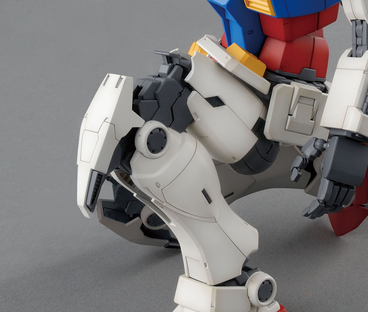 MG 1/100 RX-78-02 GUNDAM (THE ORIGIN)