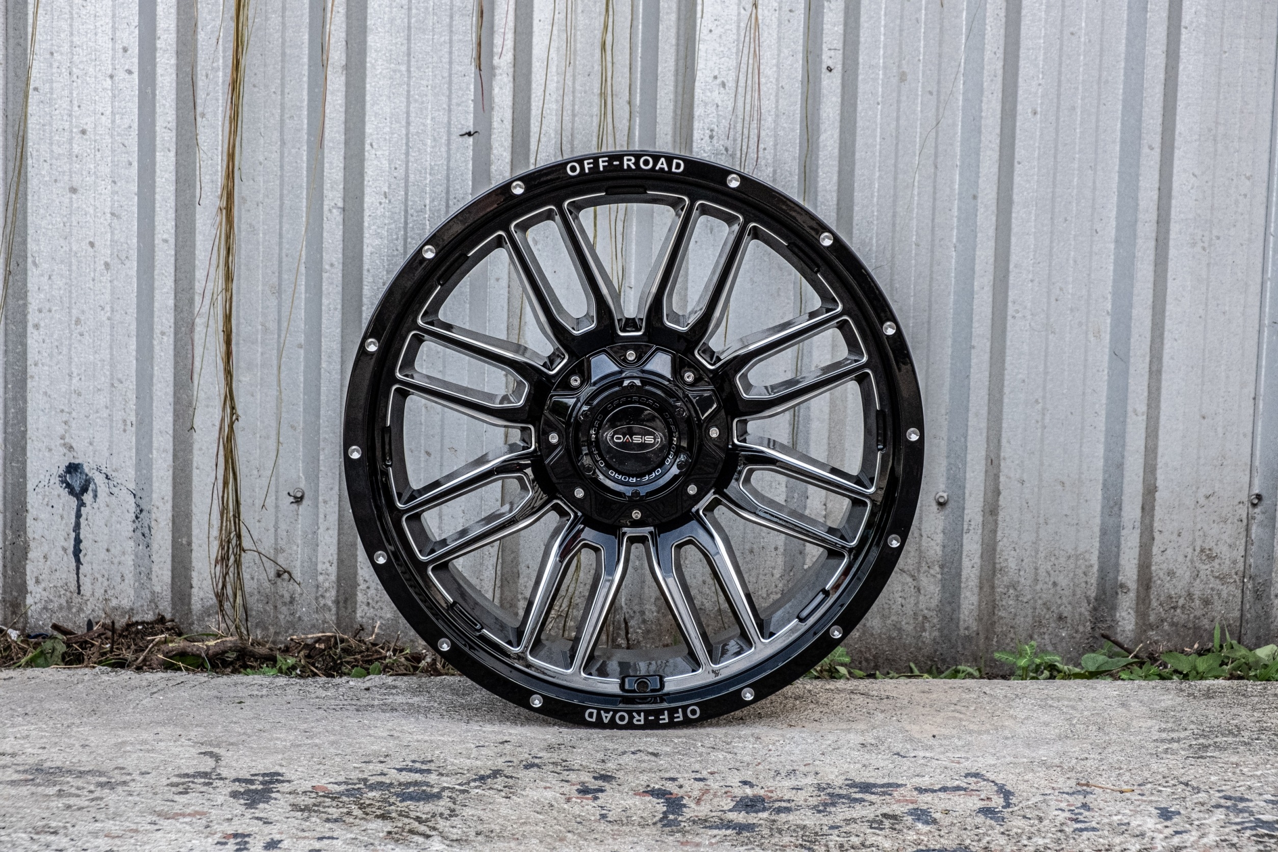 E111 20x10 6x139.7 ET -24 BM
