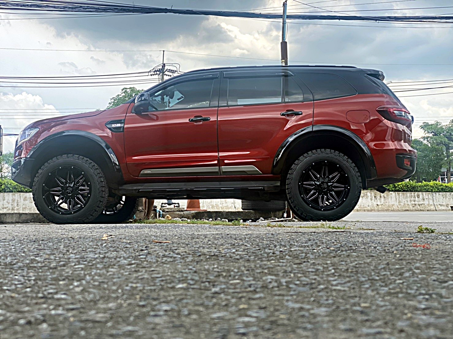 FORD EVEREST จัดทรงเมกาที่ STEP9