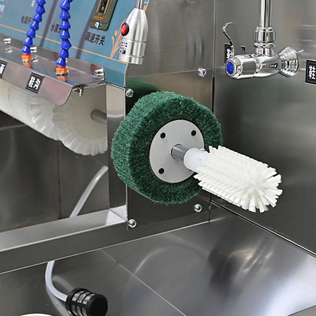 🌈15930 เครื่องทำความสะอาด ซักสิ่งสกปรกออกจากรองเท้า กึ่งอัตโนมัติ รุ่น Q-88