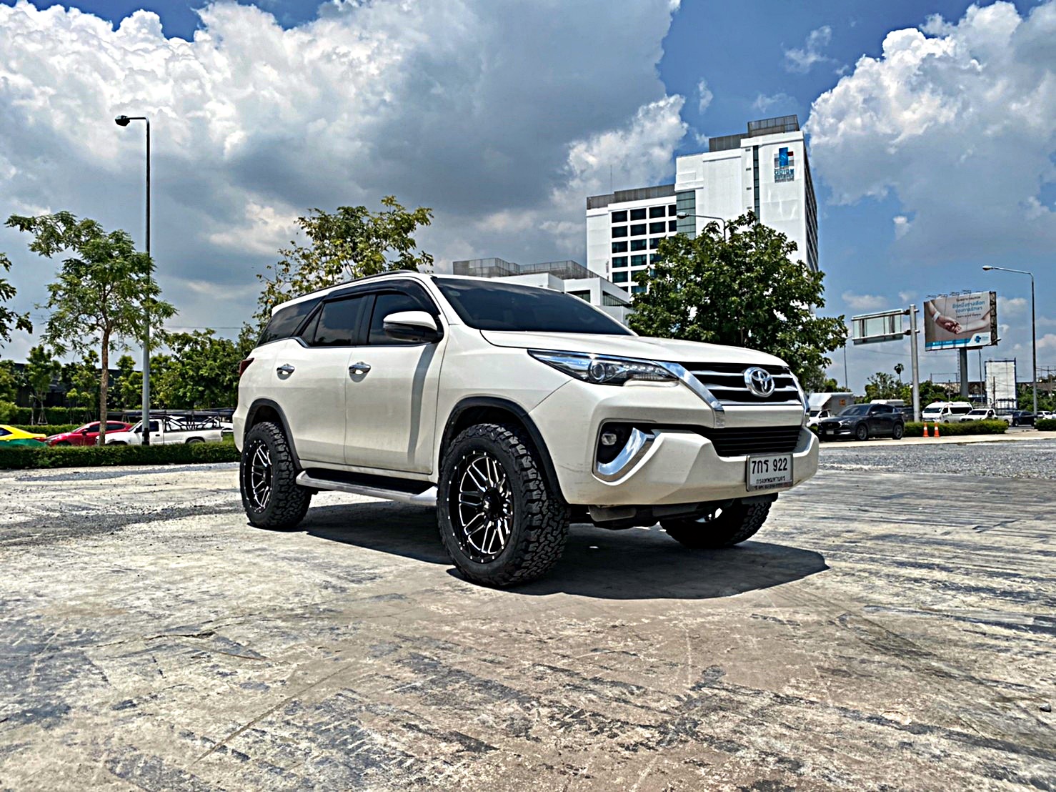 FORTUNER ล้อขอบ20 OFFROAD ที่ STEP9
