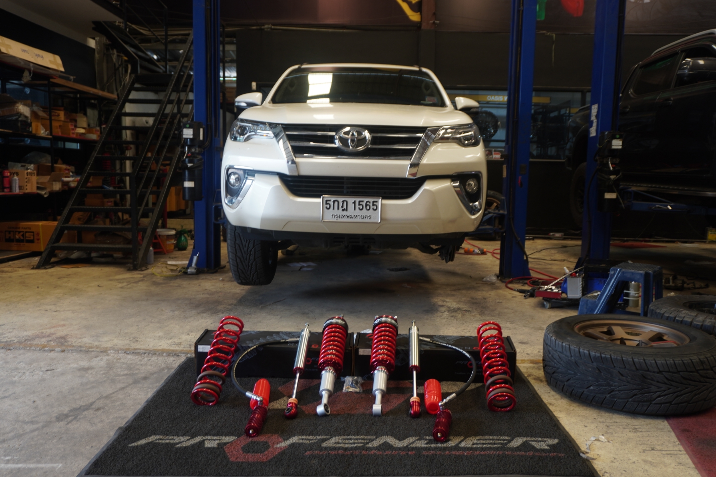ช่วงล่าง FORTUNER หน้า QUEEN+SUBTANK+สปริง พร้อมติดตั้งที่ STEP9