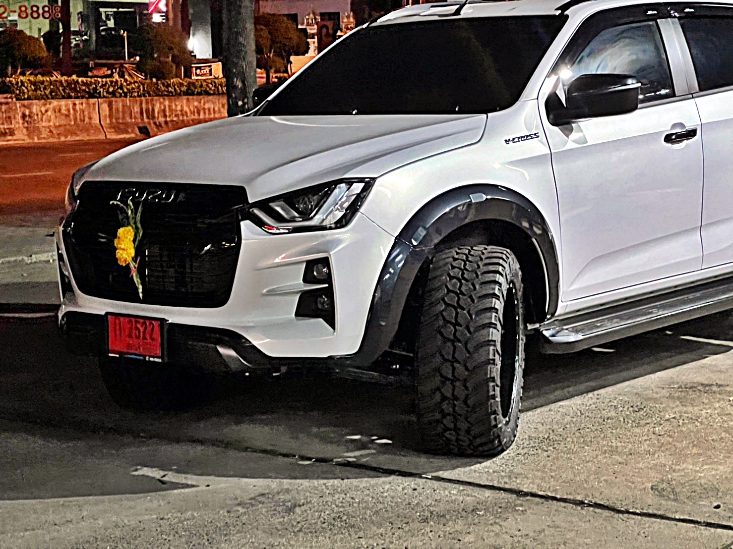 D-MAX ทรงเมกา ป้ายแดงจาก สระบุรี