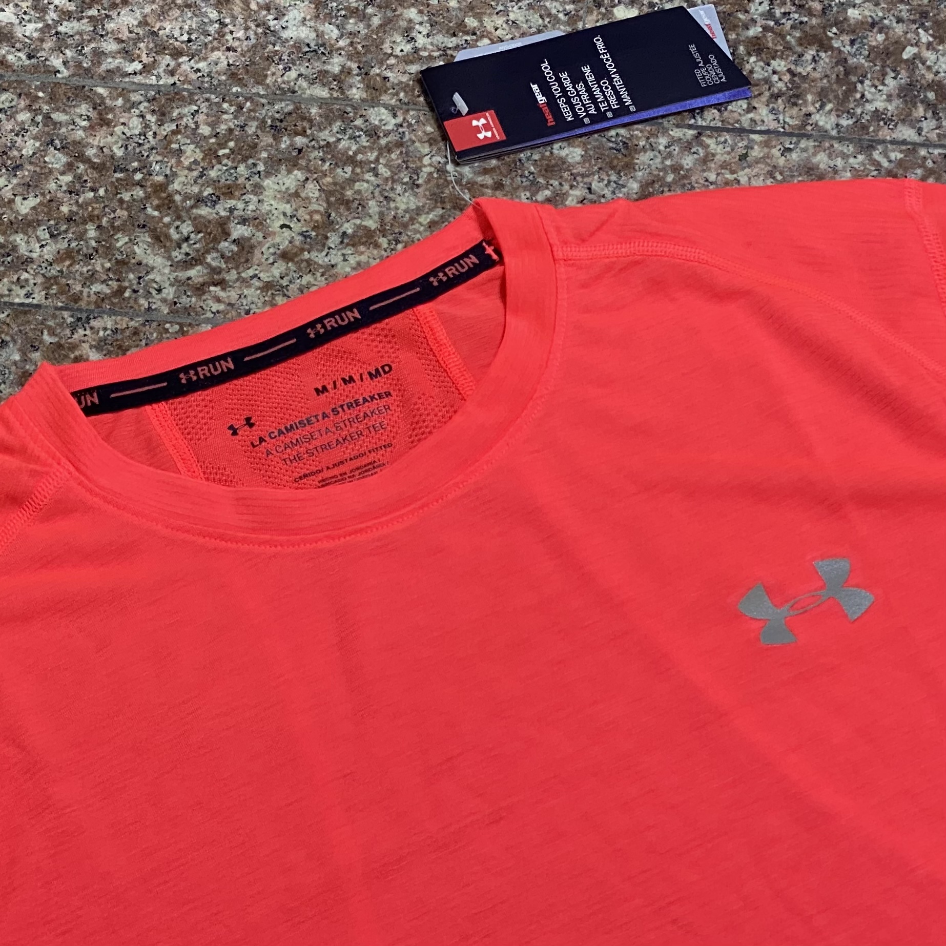 เสื้อวิ่ง Under Armour Streaker Running Shirt (SM,MD)