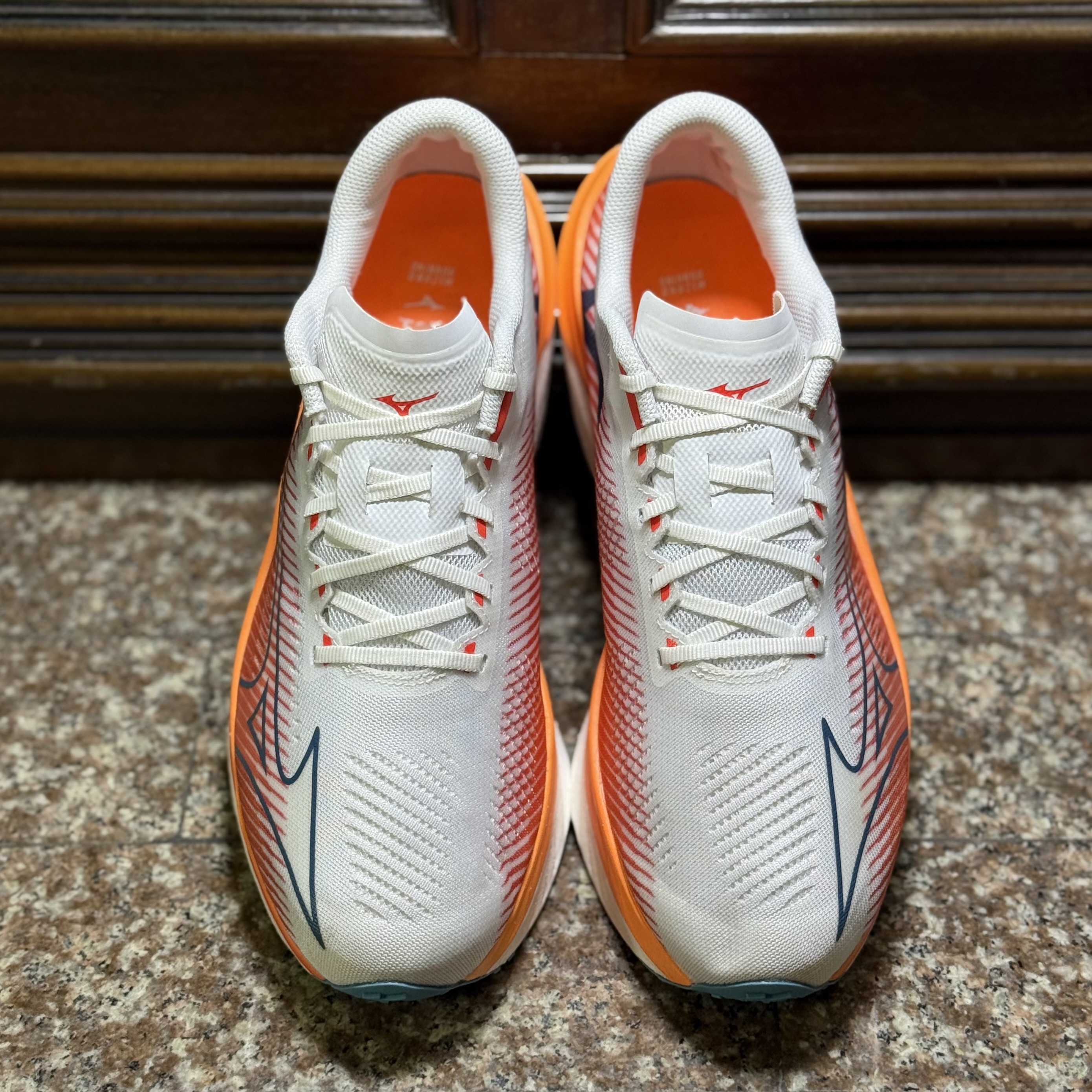 รองเท้าวิ่ง Mizuno Wave Rebellion Pro #มือ2 (M12US)