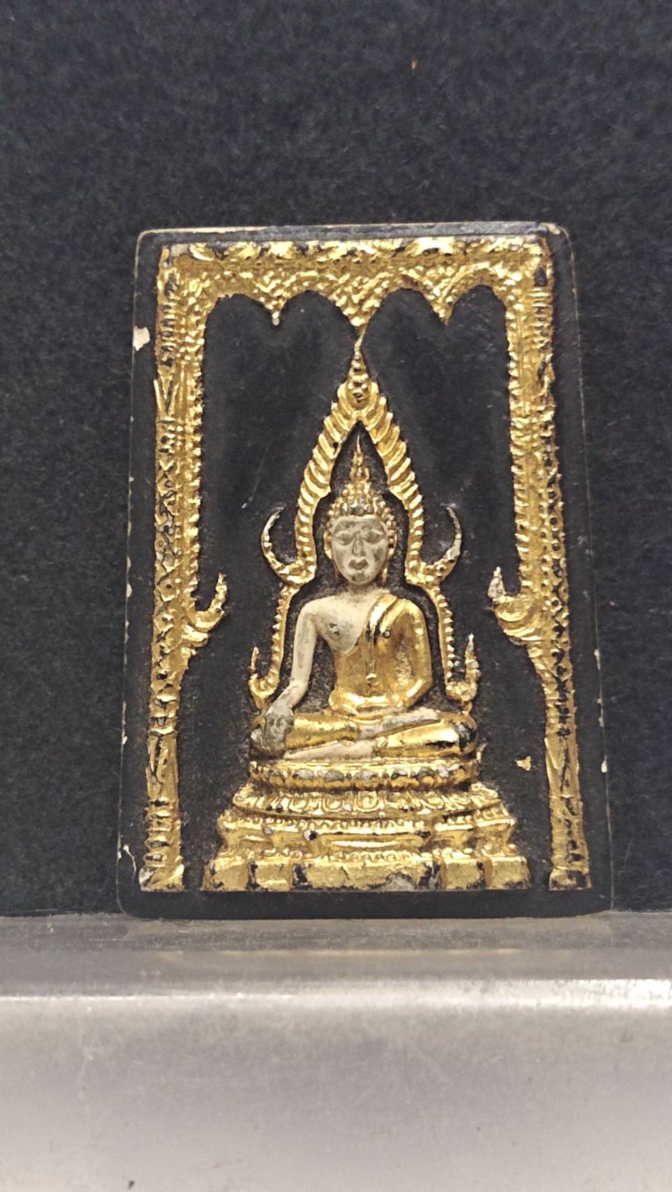 พระพุทธชินราช หลังยันต์ดวงประสูติพระพุทธเจ้า หลวงพ่อเริ่ม หรือพระอาจารย์ทองเริ่ม วัดบางพระ จ.ชลบุรี