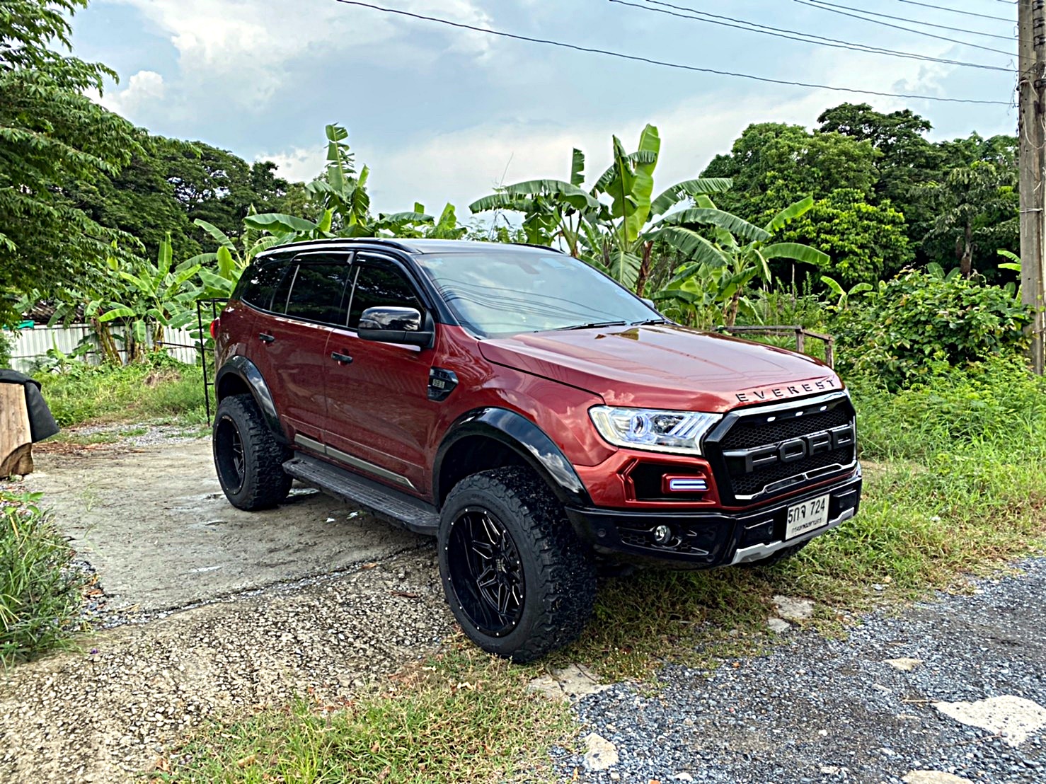 FORD EVEREST จัดทรงเมกาที่ STEP9