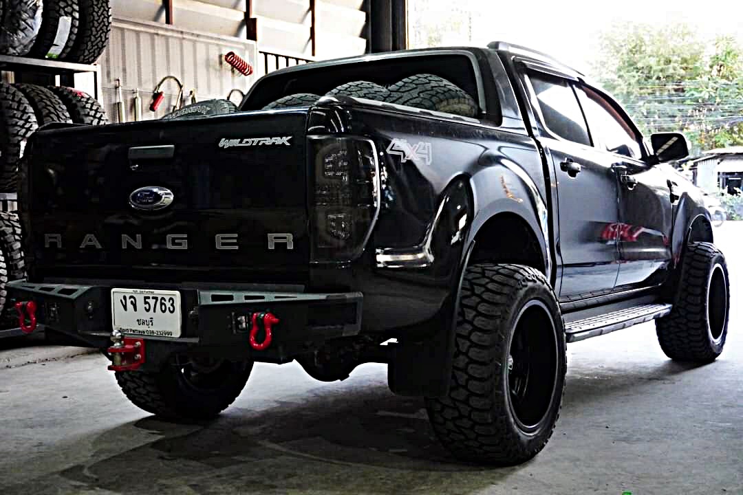 FORD RANGER WILDTRAK แต่งทรงเมกาที่ STEP9