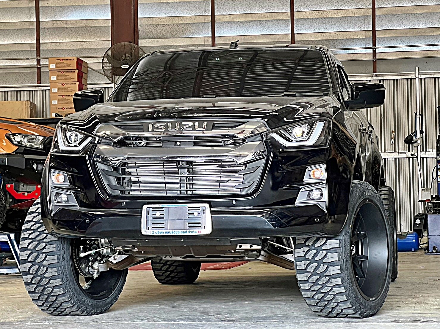 จัดเต็มชุดแต่ง ISUZU D-MAX V-CROSS