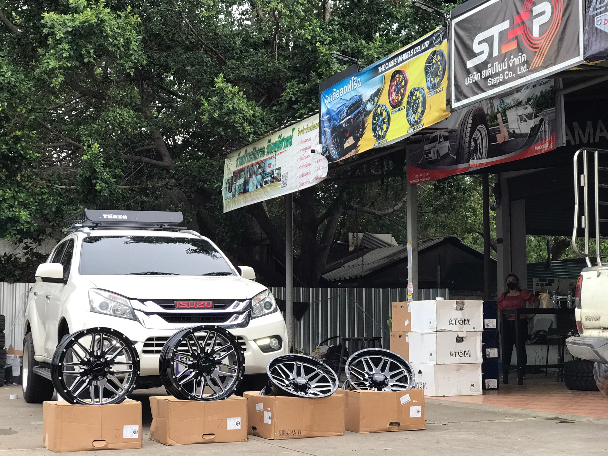 OFFROAD ขอบ20 กว้าง10 ET-24 6x139.7