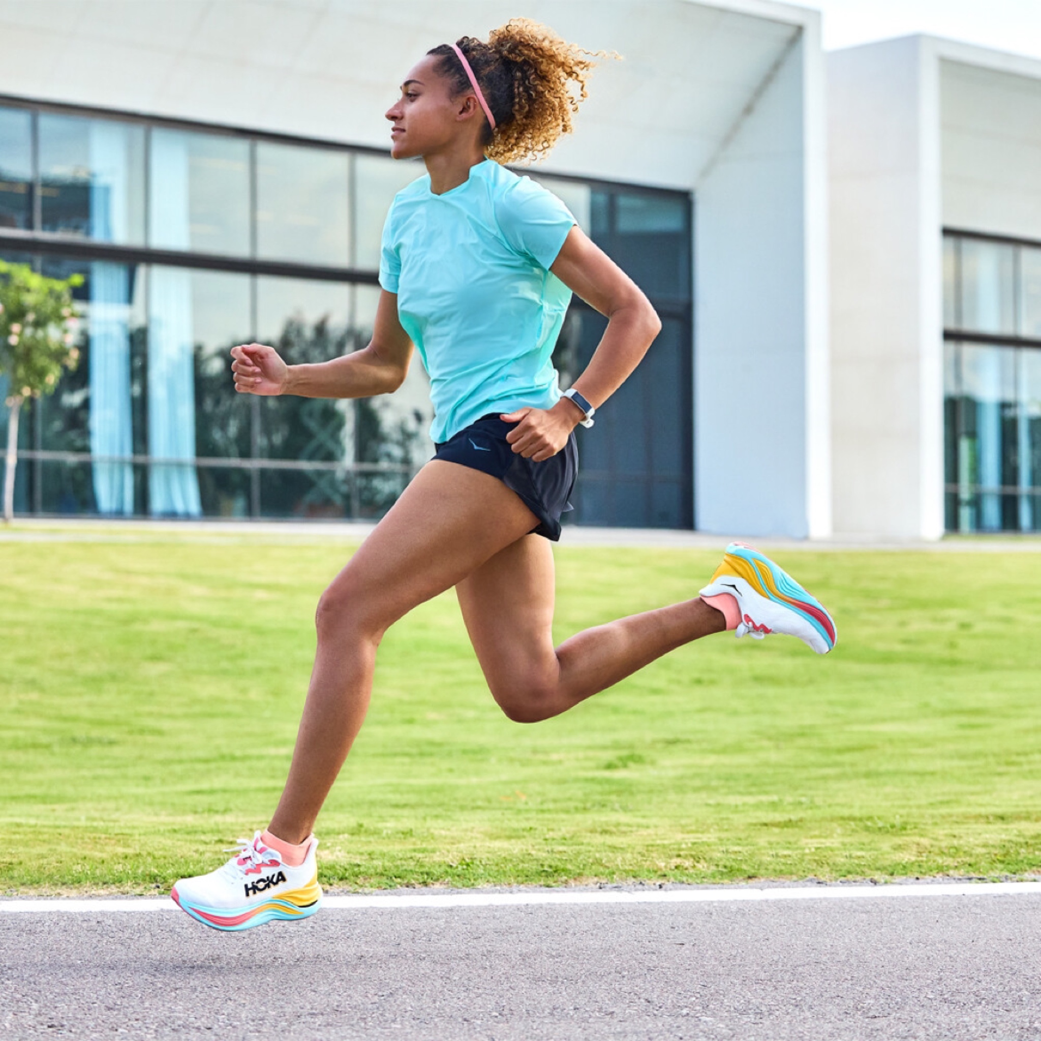 รองเท้าวิ่ง HOKA Skyward X Women #มือ2 (W8.5US)