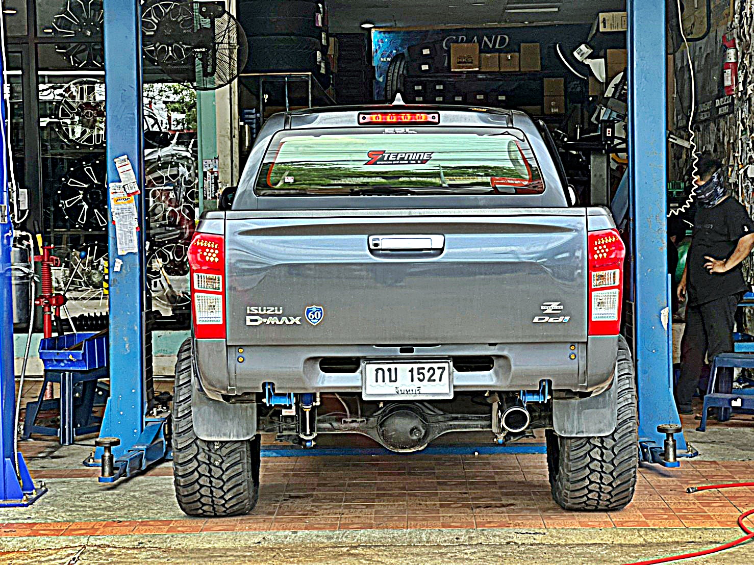 D_MAX_จองคิวมาจากจันทบุรี ทำทรงเมกาที่ STEP9