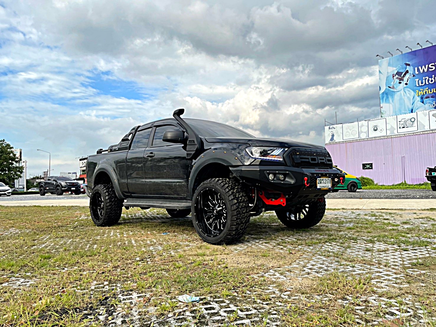 FORD RANGER จัดทรงเมกา ขอบ22 ที่ STEP9