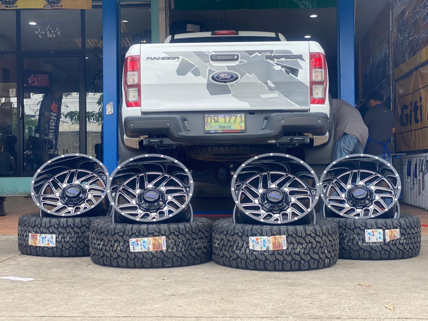 #ล้อออฟโรด #MT232 ขอบ20 กว้าง12 ออฟ-44 6/139.7 ยาง #BF 275/55-20 #KO2