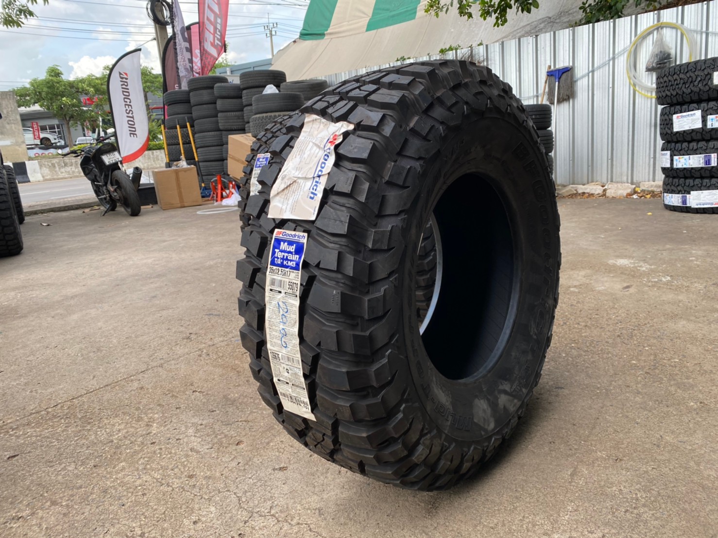 BF GOODRICH KM3 35X12.5-17 ราคาถูก ต้อง STEP9 เท่านั้น