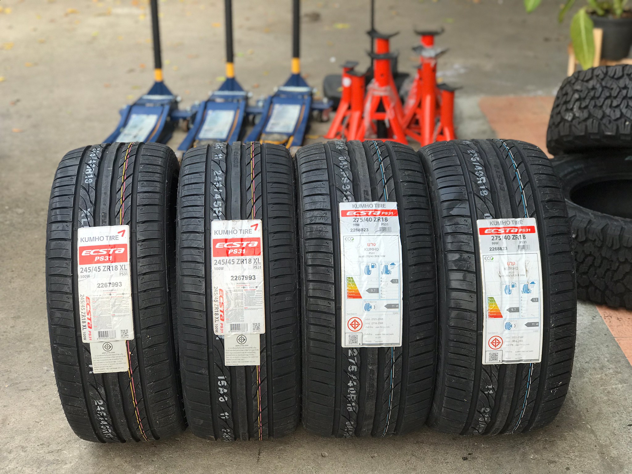 KUMHO PS31 ยางใหม่ สวยๆ เอาไปถูกๆ ให้จบที่นี่ 245/45-18 275/40-18