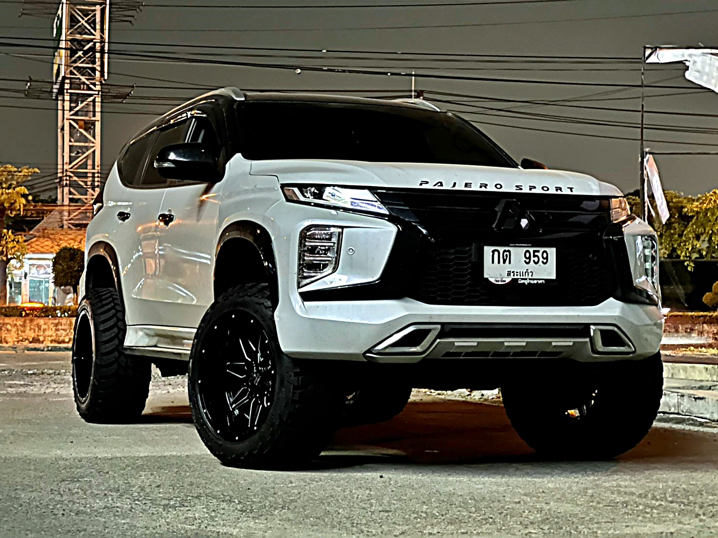 PAJERO SPORT ทรงเมกา ที่ STEP9