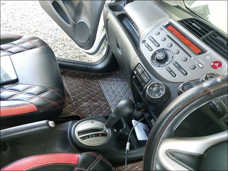 พรมปูพื้นรถยนต์6D HONDA JAZZ GE 2008-13 พรม6D QX สวยงาม เข้ารูป ปูเต็มคัน 6ชิ้น