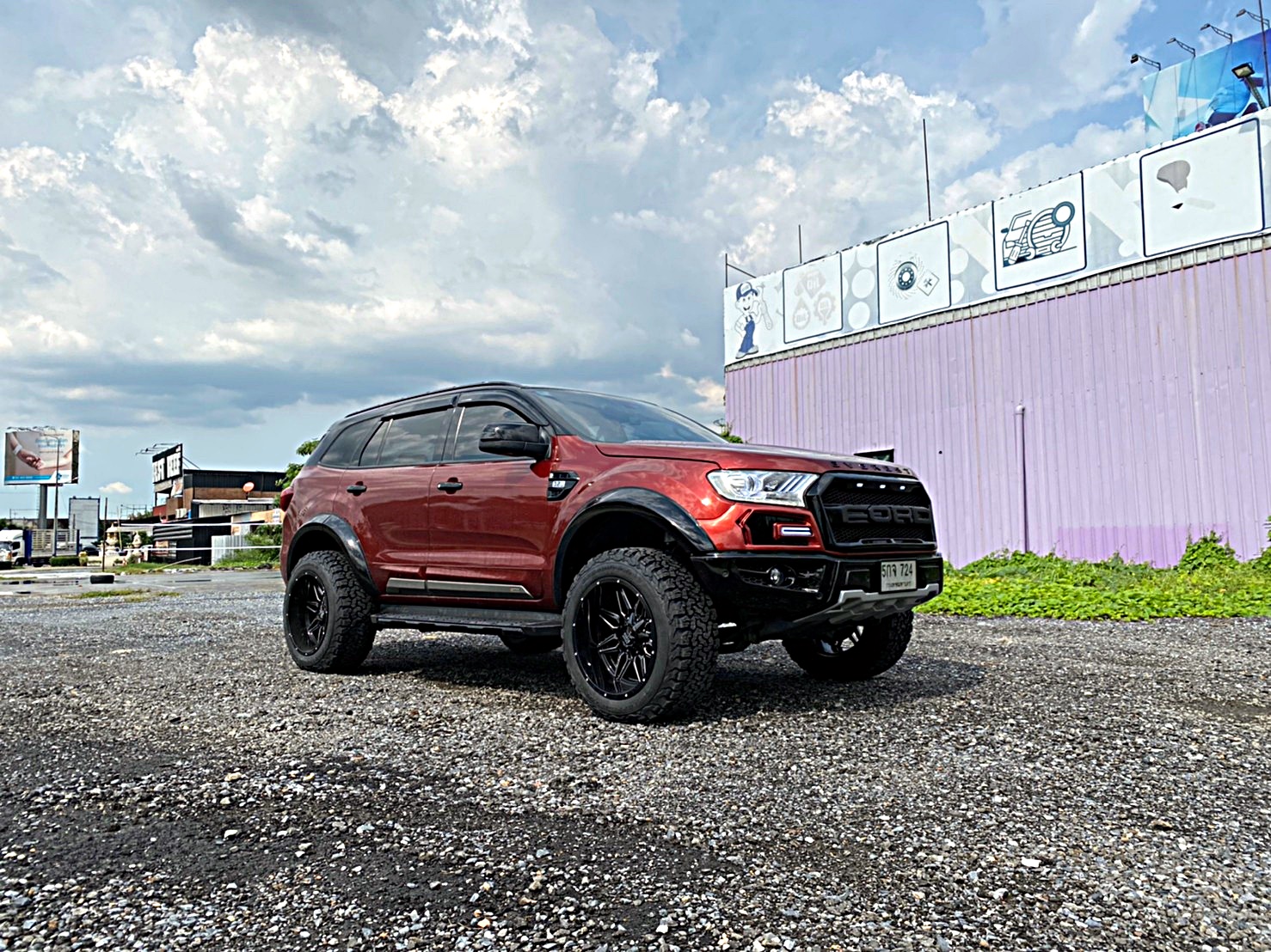 FORD EVEREST จัดทรงเมกาที่ STEP9