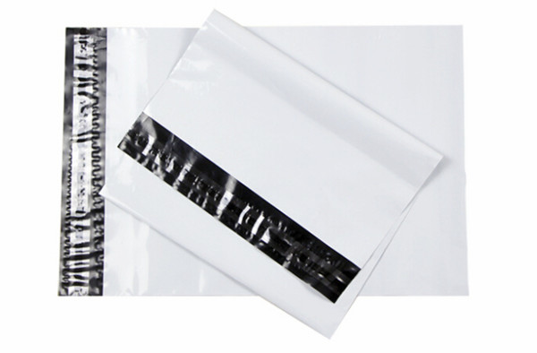 ซองไปรษณีย์พลาสติก สีขาว ไม่มีจ่าหน้า เบอร์ B ขนาด 28 x 42 ซม. ซองละ 2.2 บาท