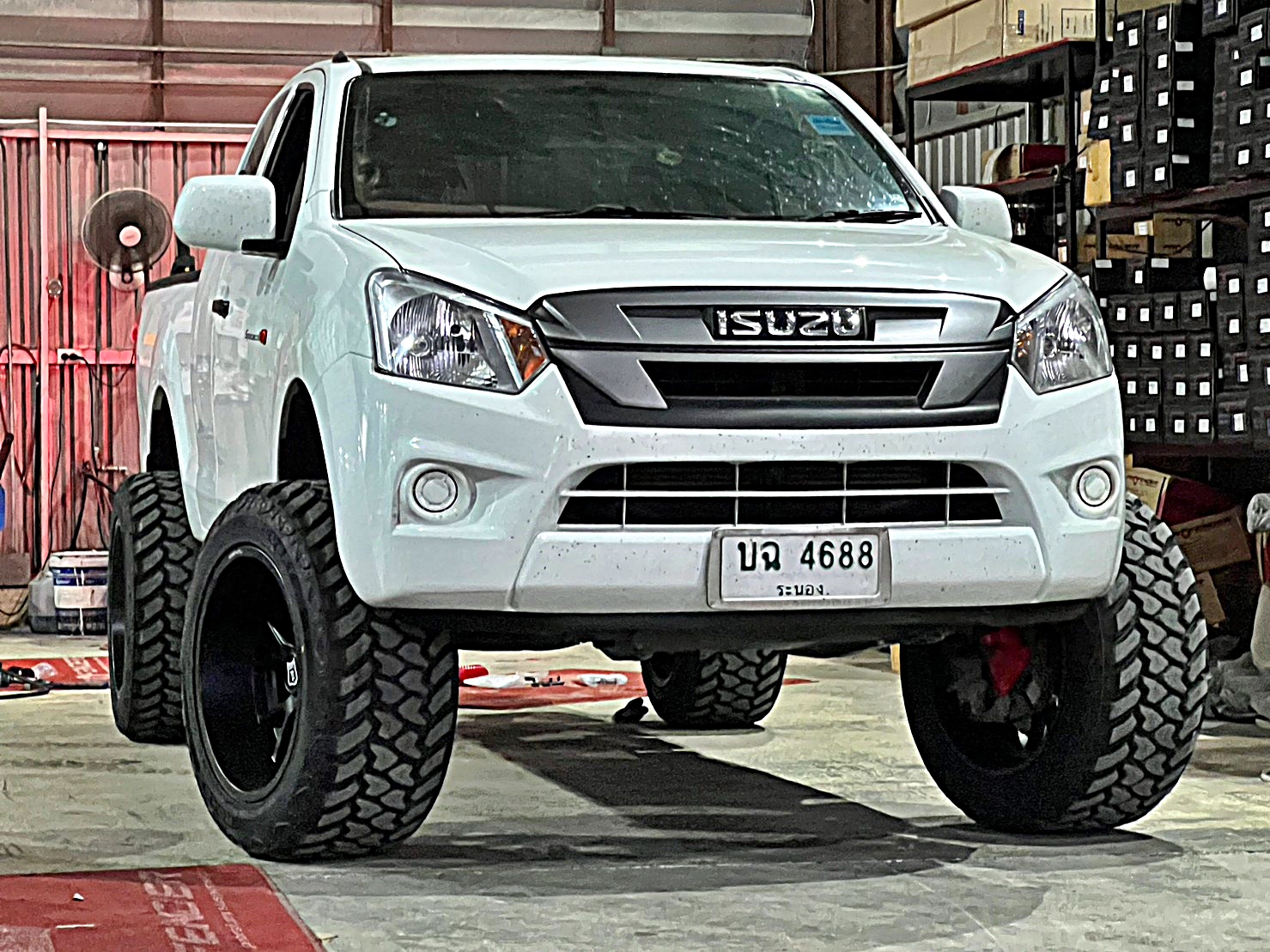 D-MAX ตัวเตี้ย ทำให้เป็นตัวสูง ทรงเมกา