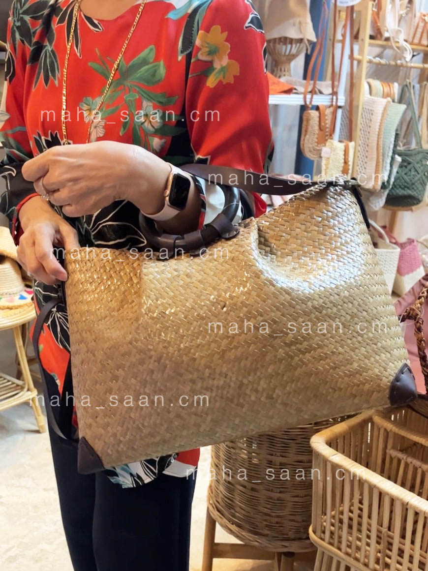กระเป๋ากระจูดสาน หูไม้ ใบใหญ่ สะพายได้ 🌮