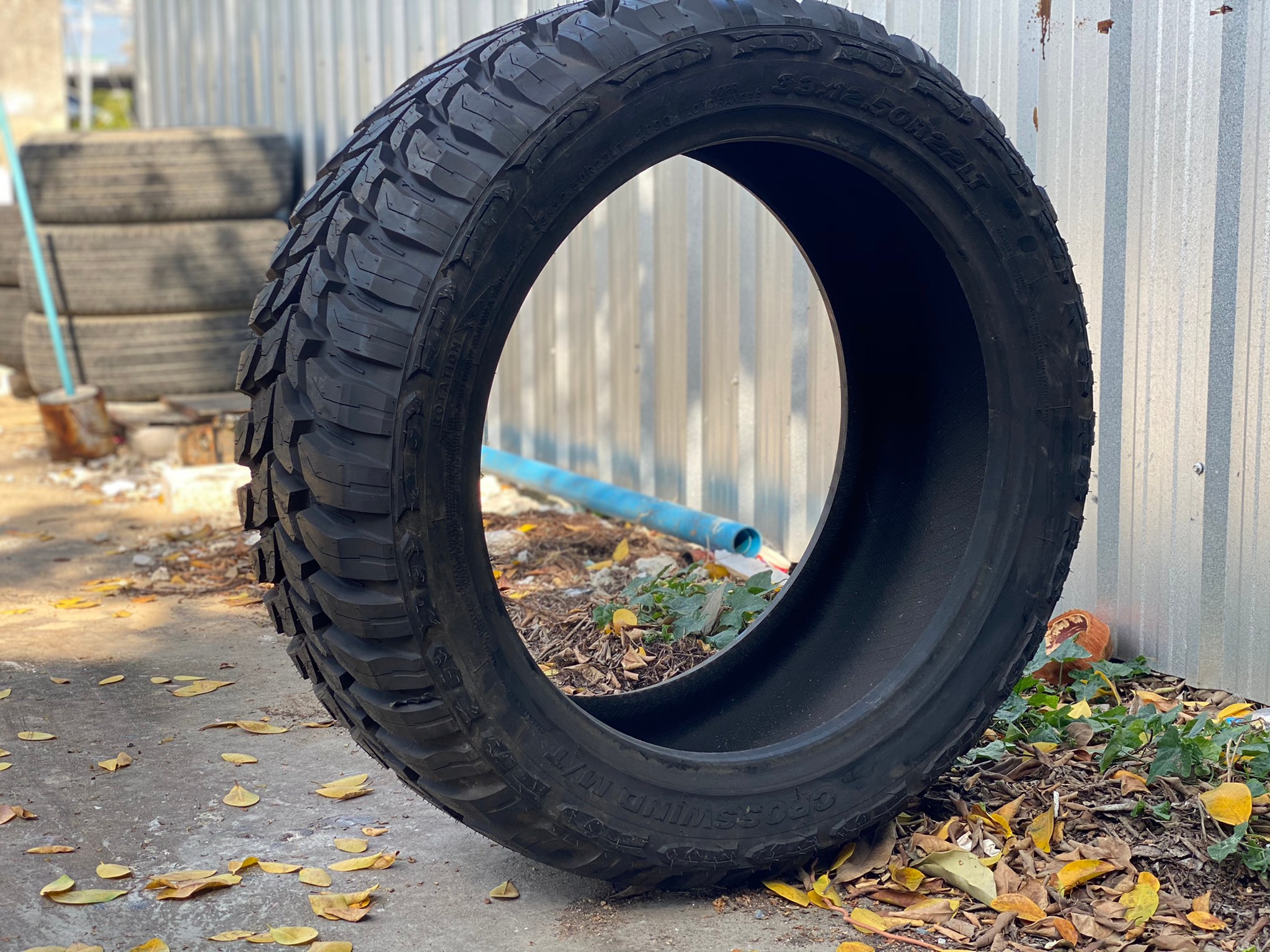 MAGNETIC 22x12 ET-44 CROSSWIND MT 33/12.5R22