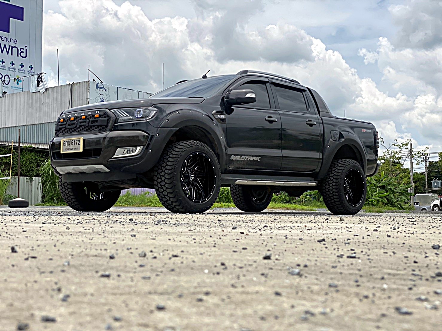 FORD WILDTRAK จัดทรงเมกาที่ STEP9