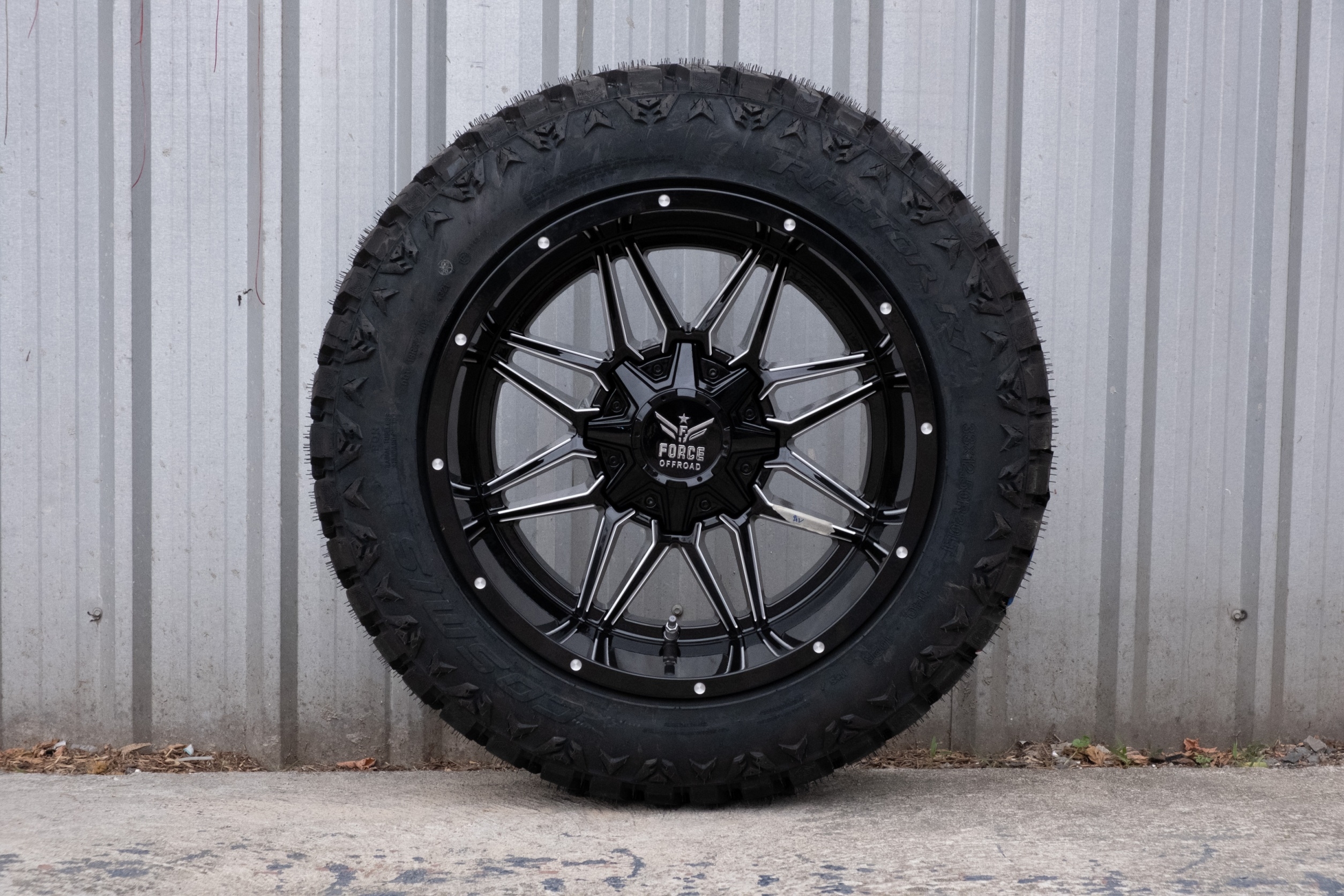 อีก 1 คู่! LP20 20X12.0 ET-44 6/139.7 GBMS COSMIS RT 33X12.5-20