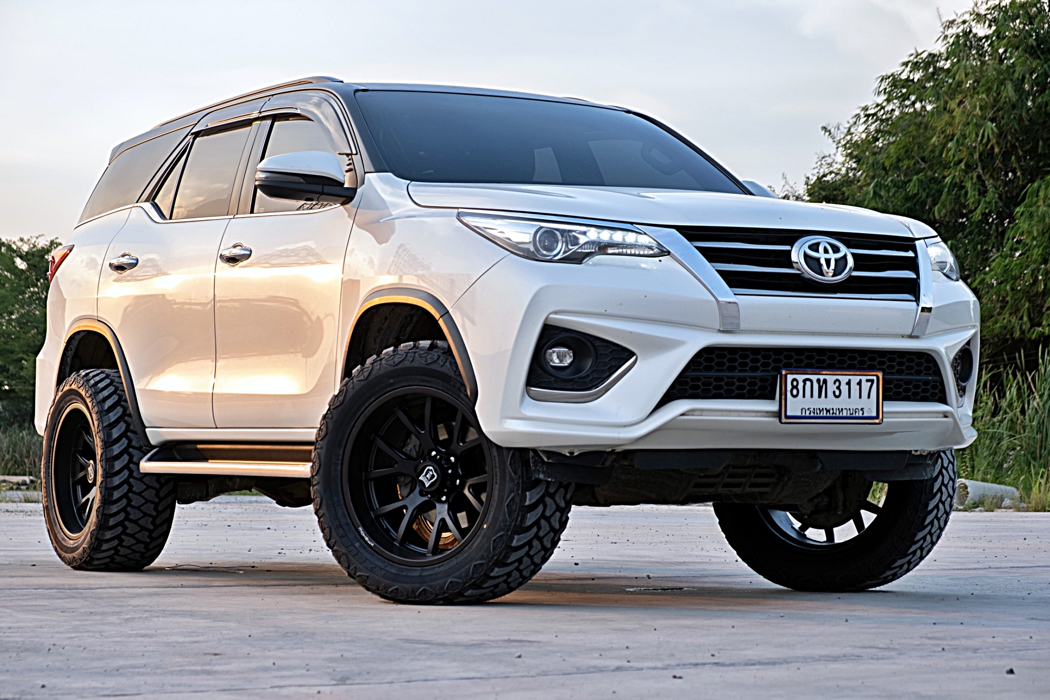 TOYOTA FORTUNER ทรงเมกาที่ STEP9