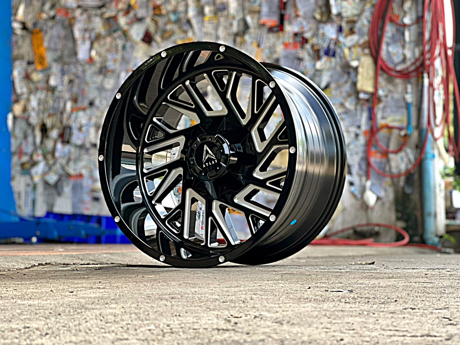 มาใหม่ ATLAS LP105 20X12.0 ET-44 6/139.7