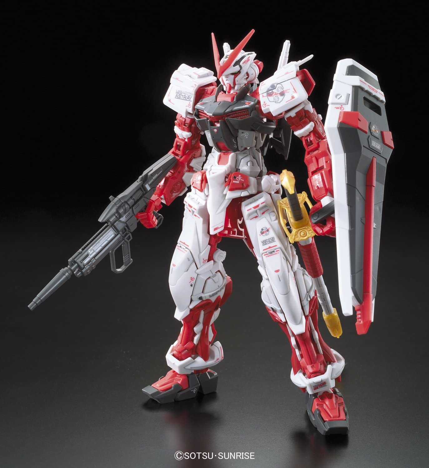MBF-P02 Gundam Astray Red Frame (RG) (Gundam Model Kits)