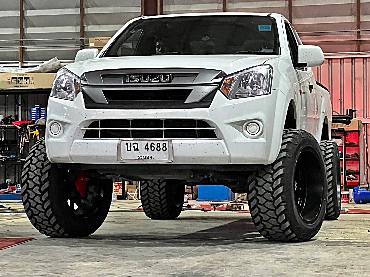 D-MAX ตัวเตี้ย ทำให้เป็นตัวสูง ทรงเมกา