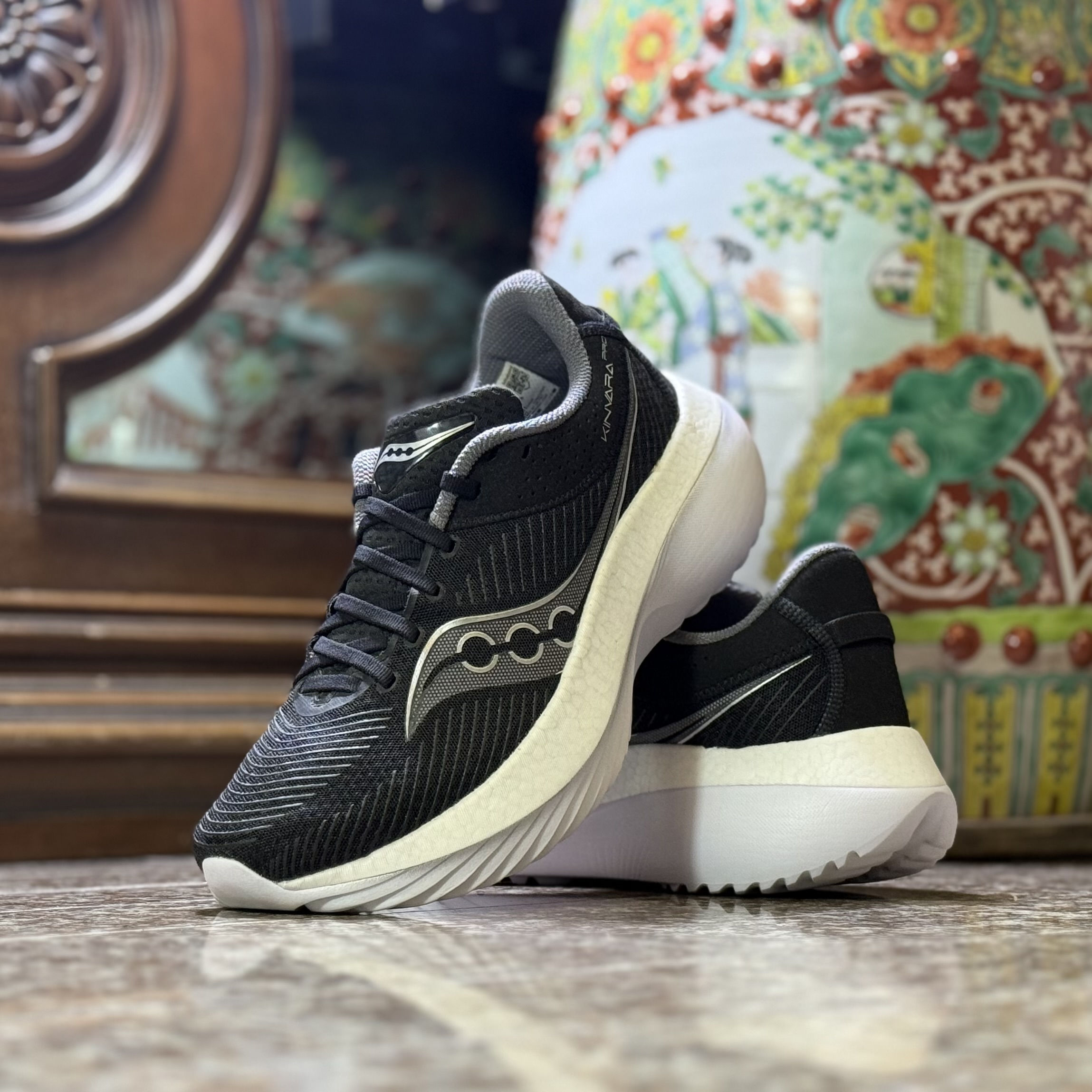 รองเท้าวิ่ง Saucony Kinvara PRO ‘BLACK’ (M9.5/10.5/11US)