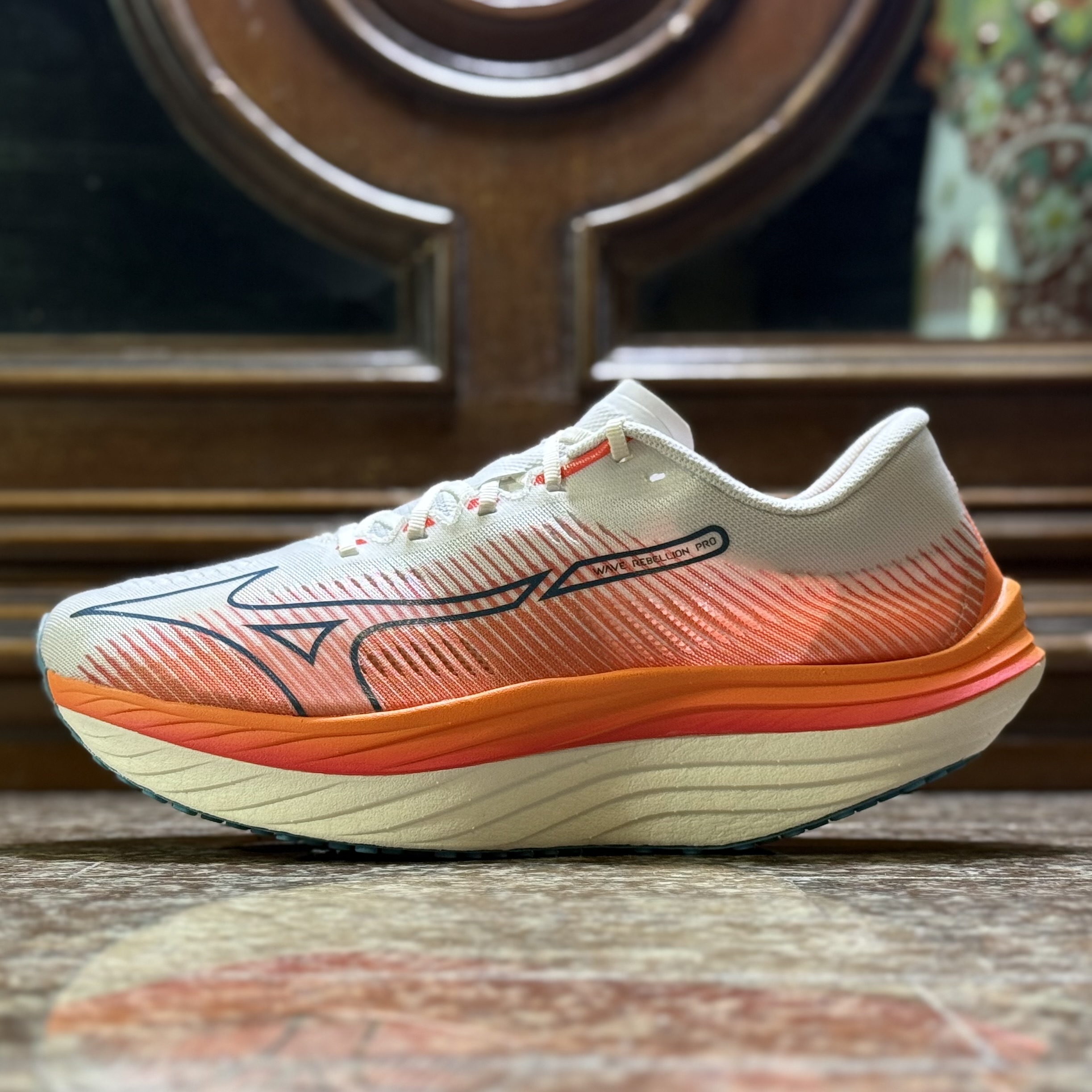 รองเท้าวิ่ง Mizuno Wave Rebellion Pro #มือ2 (M12US)