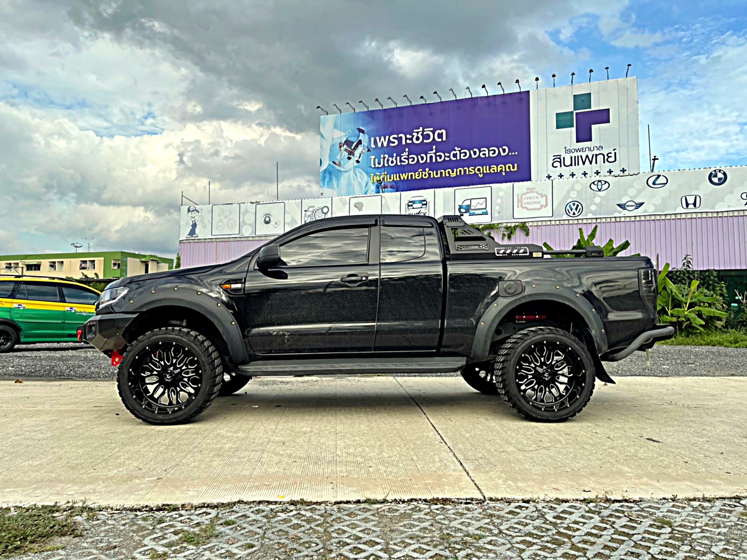 FORD RANGER จัดทรงเมกา ขอบ22 ที่ STEP9