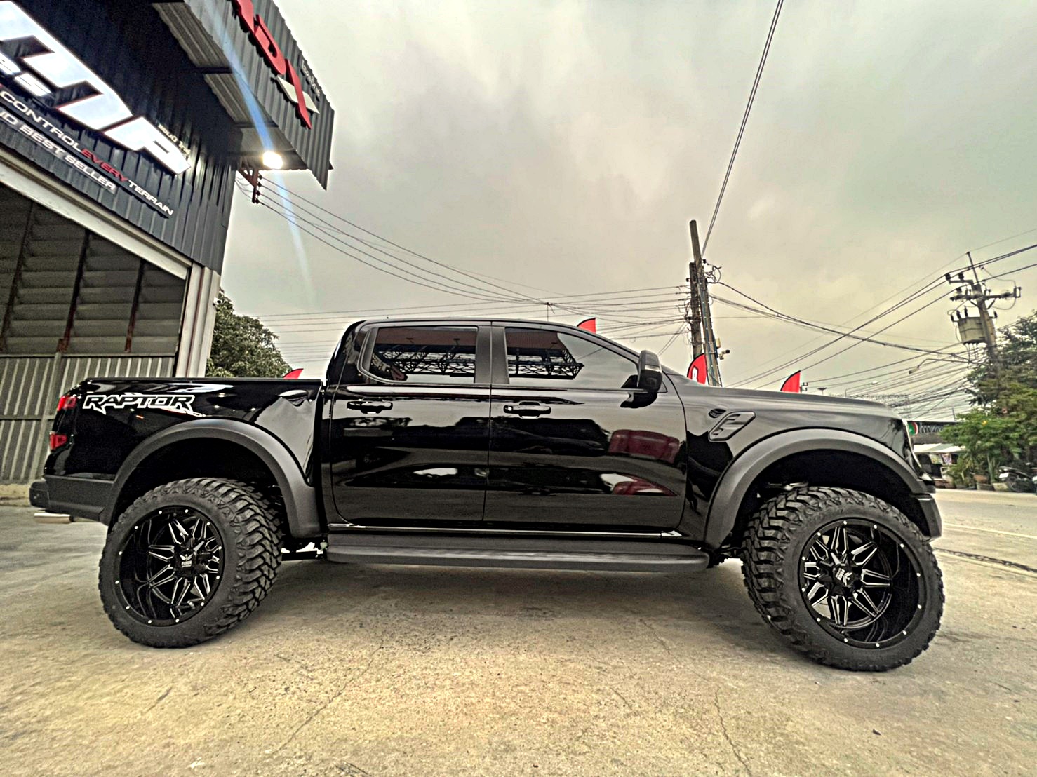 FORD RAPTOR NEXTGEN V6 ทำทรงเมกาที่ STEP9