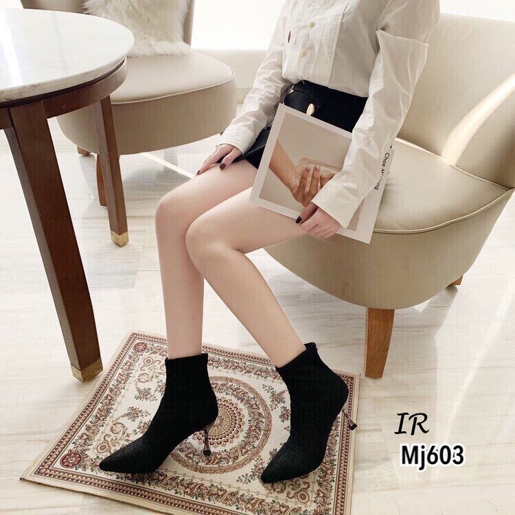 รองเท้าบูทผ้ากลิตเตอร์