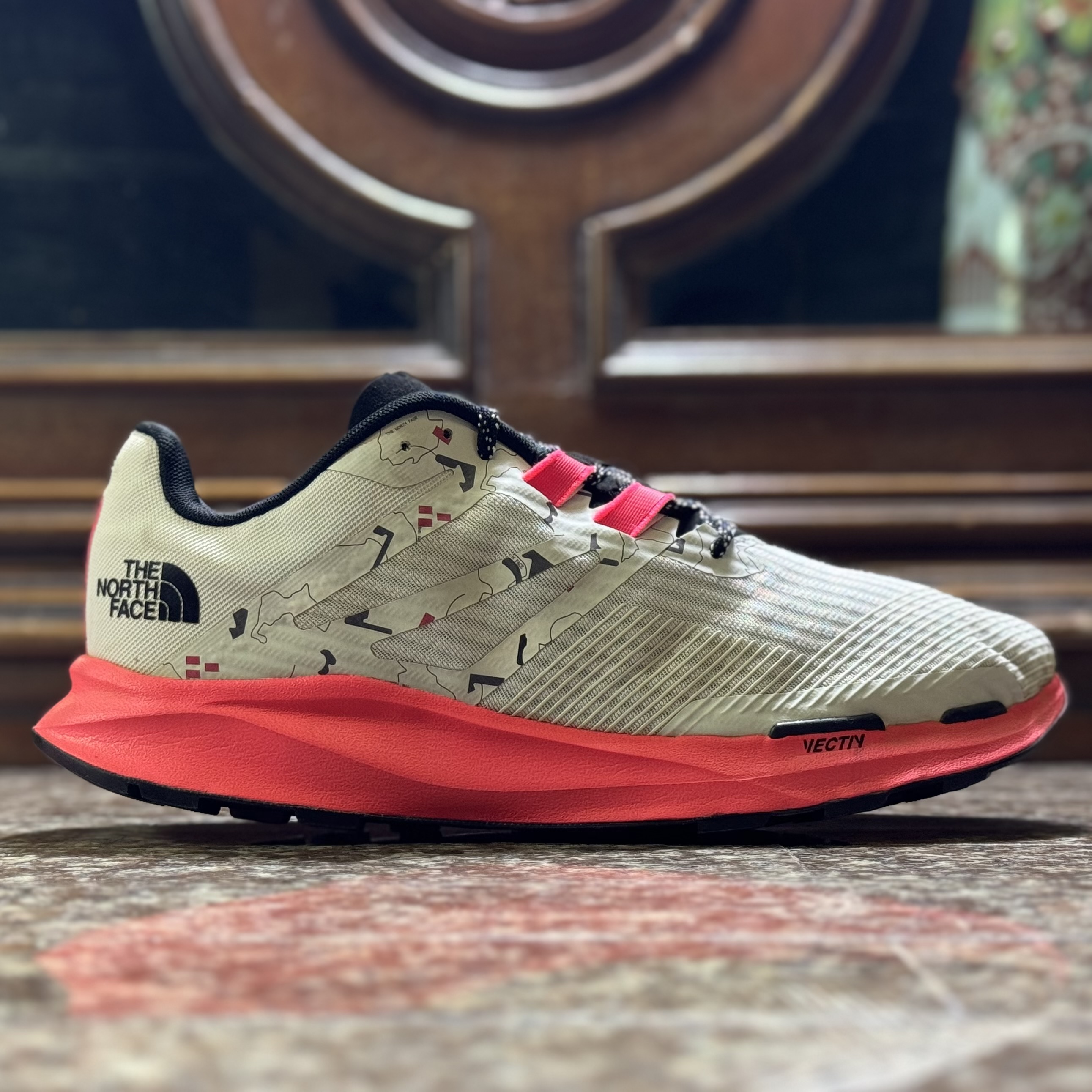 รองเท้าวิ่งเทรล The North Face Vectiv Eminus #มือ2 (M12US)