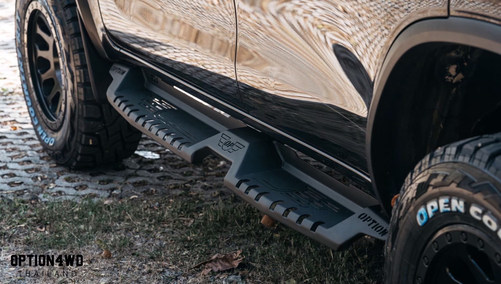 บันไดข้าง FORTUNER OPTION V.2 ราคาพิเศษที่ STEP9