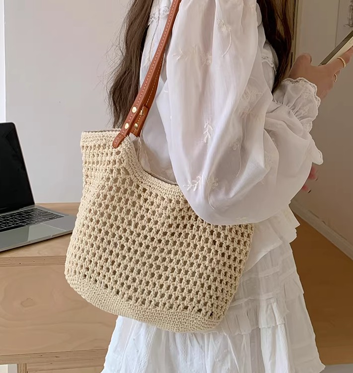 กระเป๋าสะพายมินิมอลน่ารักๆ สำหรับเที่ยวทะเล ไปคาเฟ่ถ่ายรูปเก๋ๆ 📸