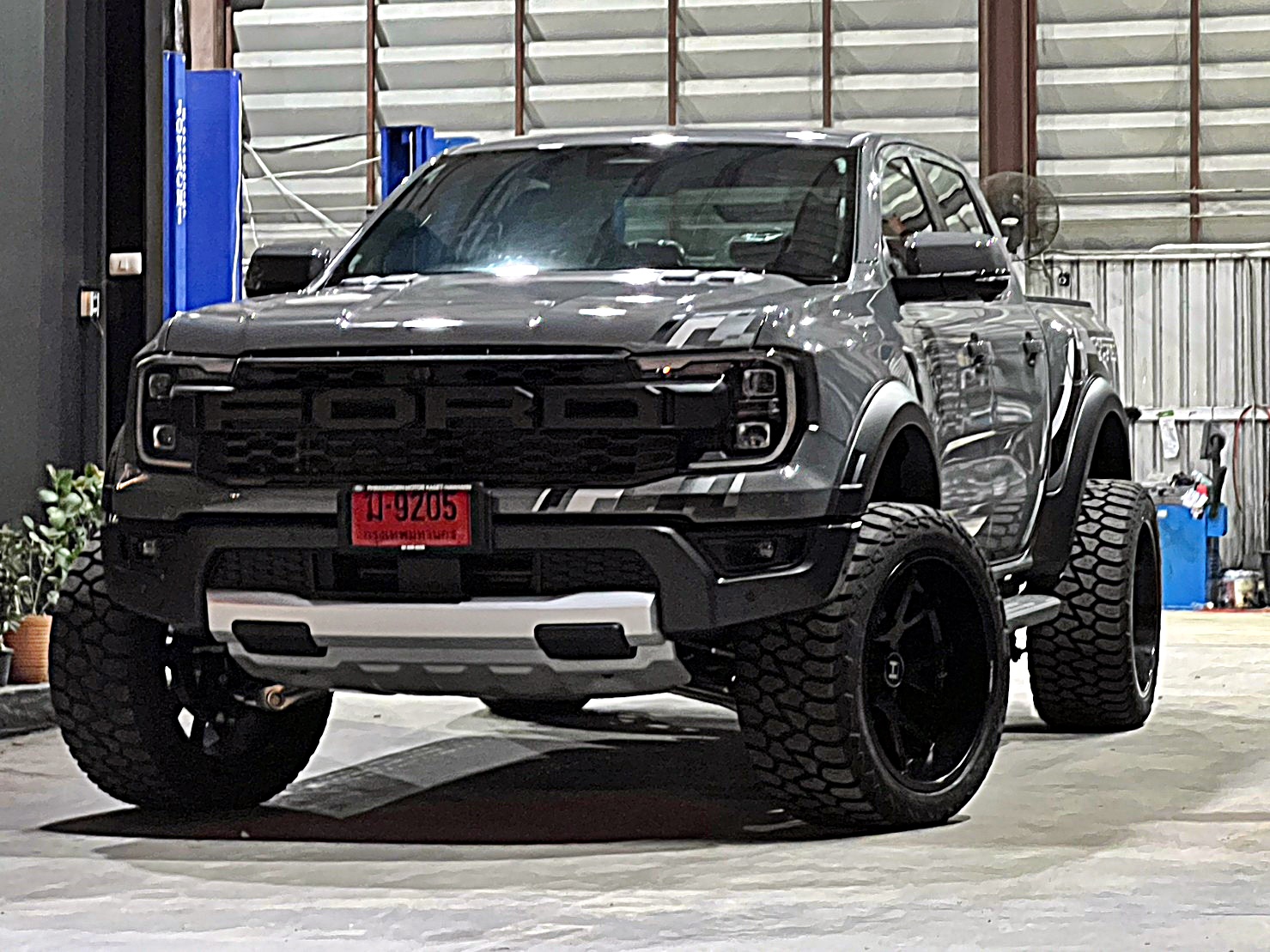 ส่งงาน RAPTOR V6 หล่อจบ ที่ Step9 ล้อแท้ HOSTILE H113