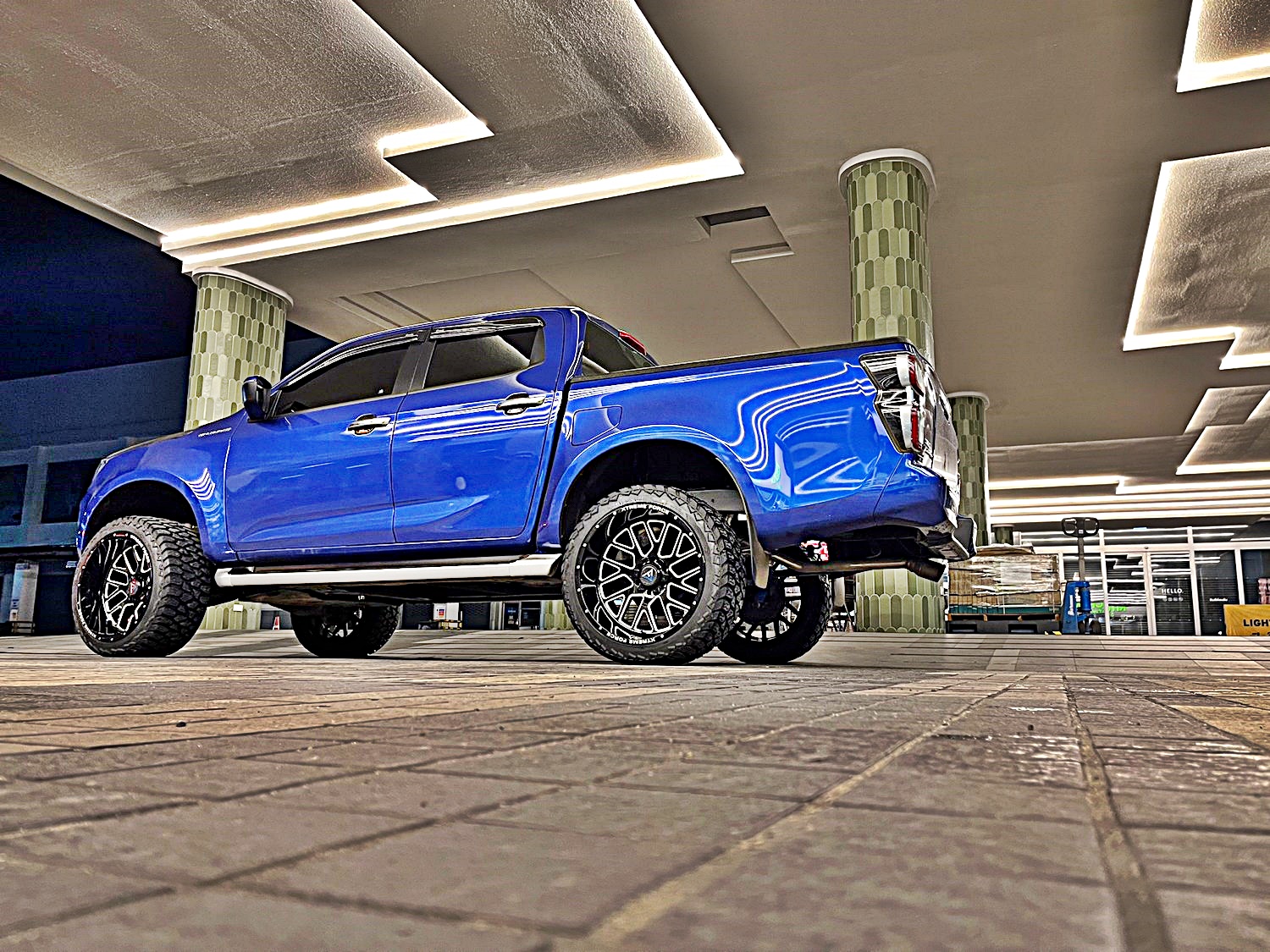 D-MAX ทรงเมกา ล้อ FORCE