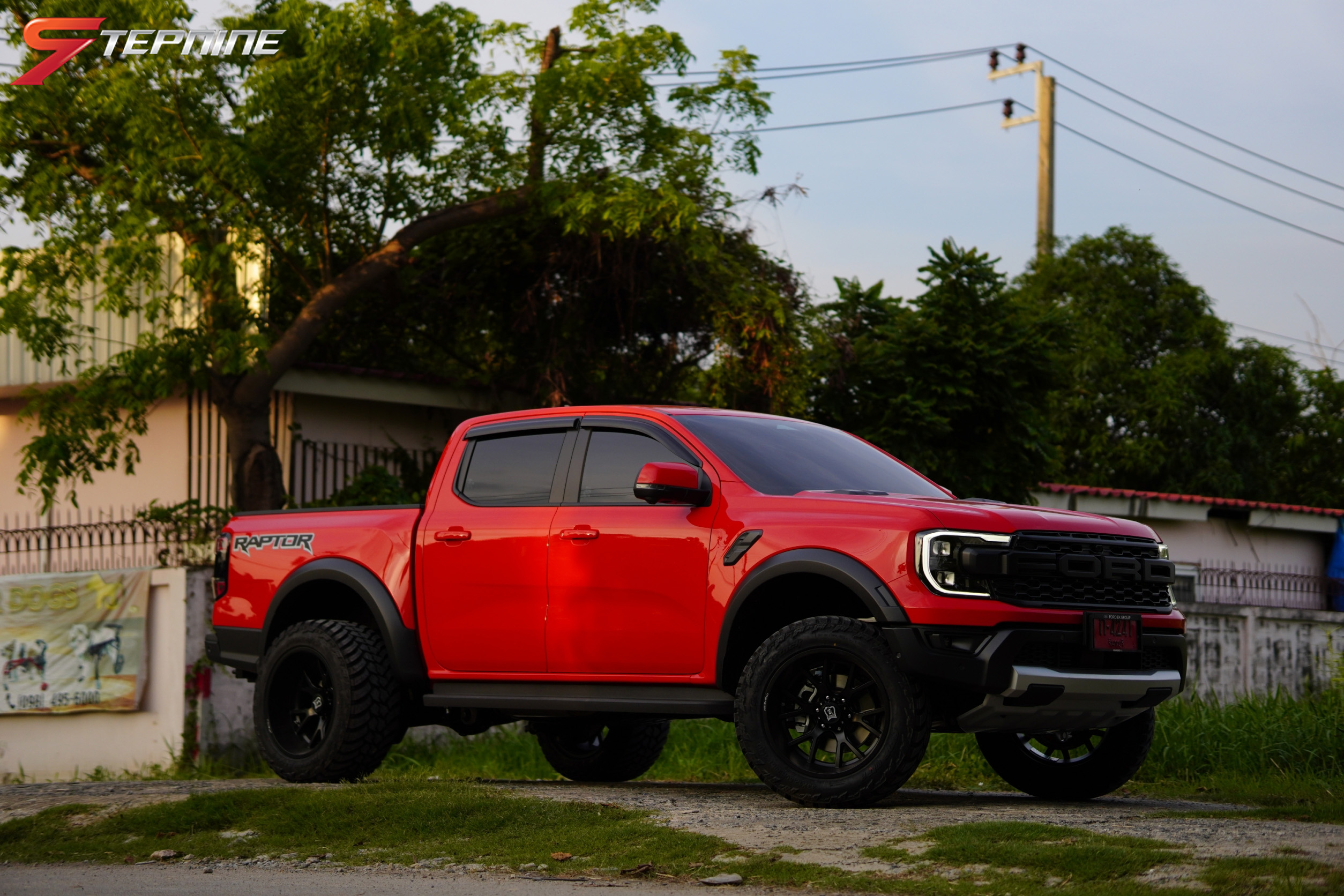FORD RAPTOR DIESEL ป้ายแดง จัดชุดโปรขอบ 20 ล้อพร้อมยาง