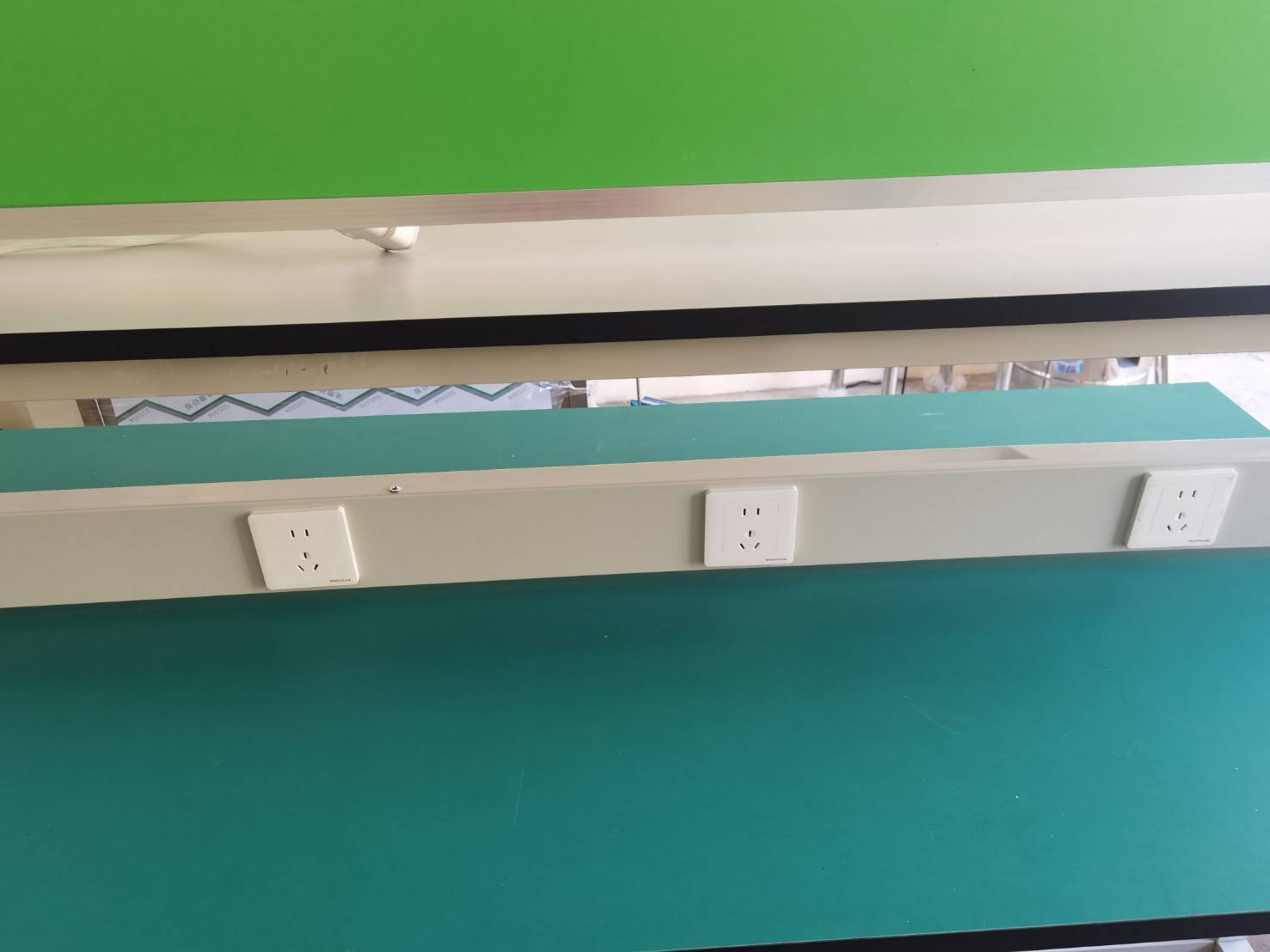 16546 โต๊ะโรงงาน โต๊ะประกอบชิ้นงาน โต๊ะทำงานป้องกันไฟฟ้าสถิต BC-WYGZT-9001