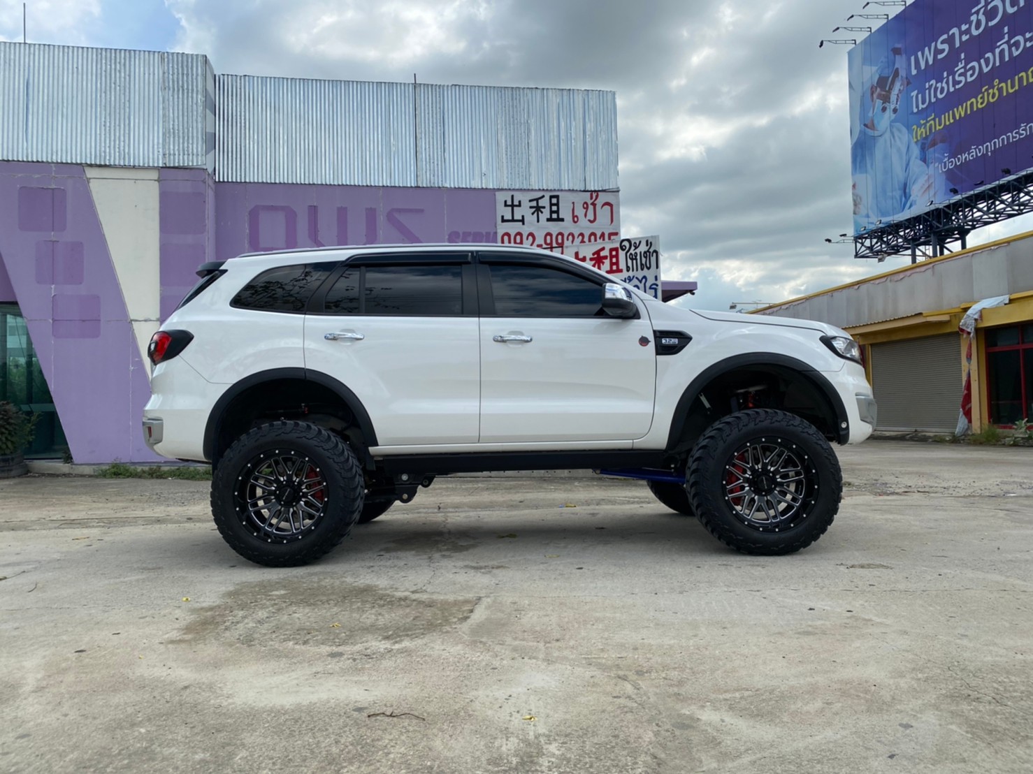 FORD EVEREST ยก6นิ้ว จัด FULLSET ที่ STEP9